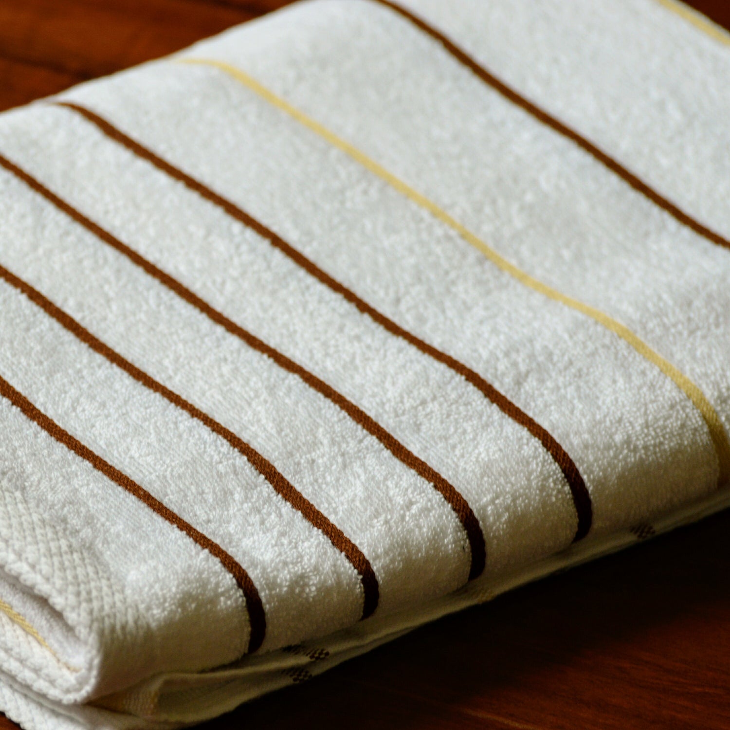 Luxury linen pool towel