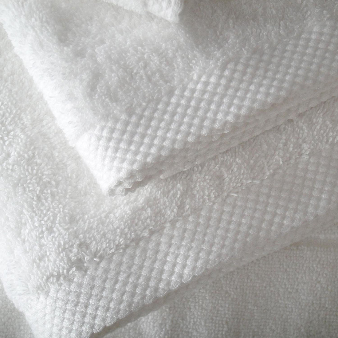 white signature linen towel